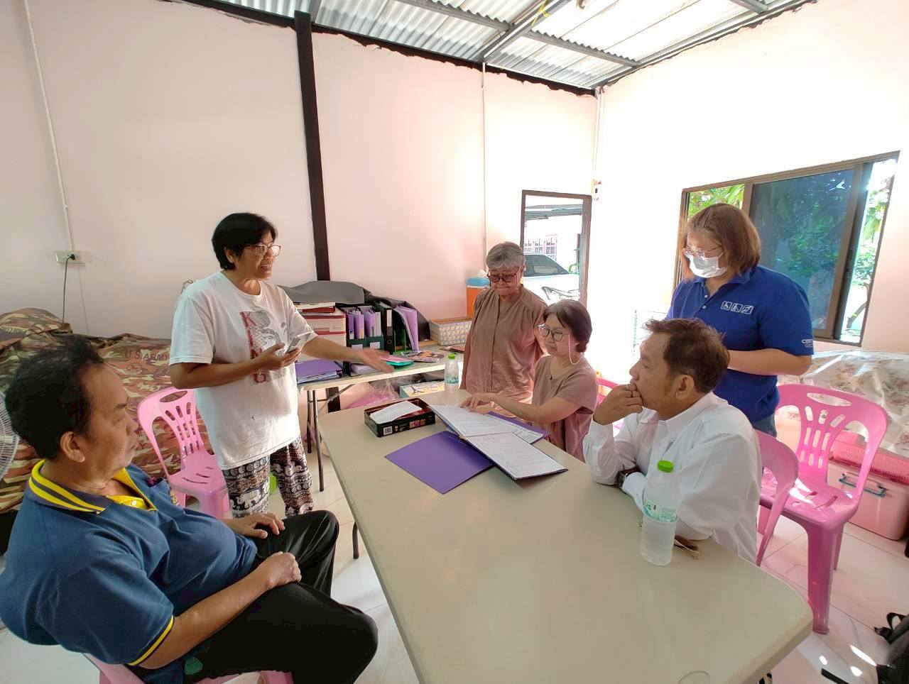 สำนักงานพัฒนาชุมชนอำเภอปากเกร็ด ต้อนรับคณะกรรมการกองทุนหมู่บ้านปากคลองตาคล้ายศึกษาดูงานกลุ่มออมทรัพย์เพื่อการผลิตบ้านแหลมเหนือ